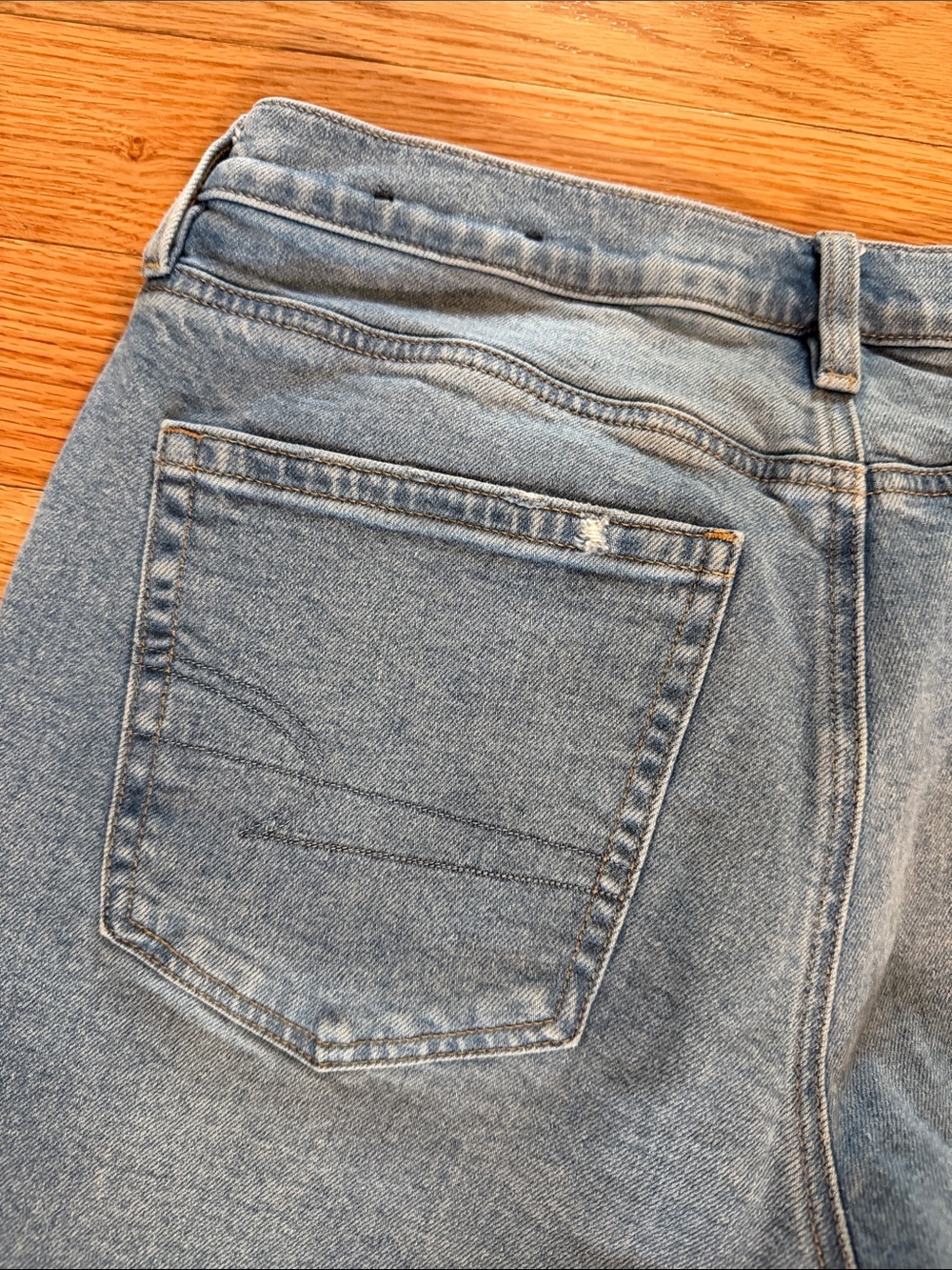 American Eagle Strigid Jean - size 10 - Picture 8 of 8